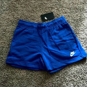 New with tags Women’s nike shorts